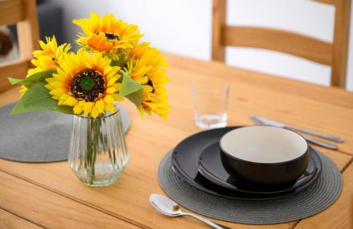 Two Bedroom House by Brookland Stays Serviced Accommodation Short Lets Middleton with Free WiFi - Foto 17