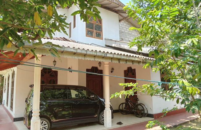 Charming 2-bed Apartment in Weligama - Photo 42