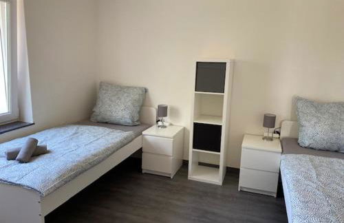 3 Mehrbettzimmer, Küche, Bad für Arbeiter und Monteure in Gau-Weinheim - Foto 8