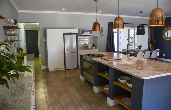 Saints Rest - Photo 15