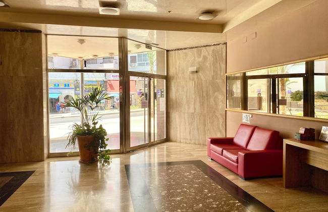 MS Apartamentos Puerto Marina - Photo 2