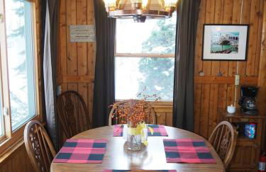 The Crystalaire Cabin - Charming and Relaxing! - Photo 22