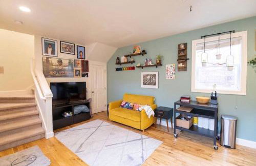 Adorable Cozy House with Parking and Loft! - Foto 39