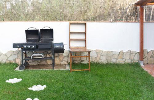 Detached villa for 6 People in Lloret de Mar with comunal Outdoor swimming pool - Foto 3