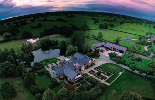 Fernside house and barns - Photo 40