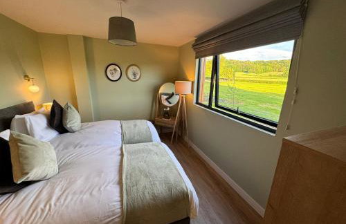 Unbox at Poplar Tree - Photo 6