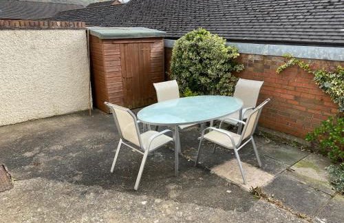 Large Ground floor apartment in the heart of Church Stretton with free parking - Foto 10