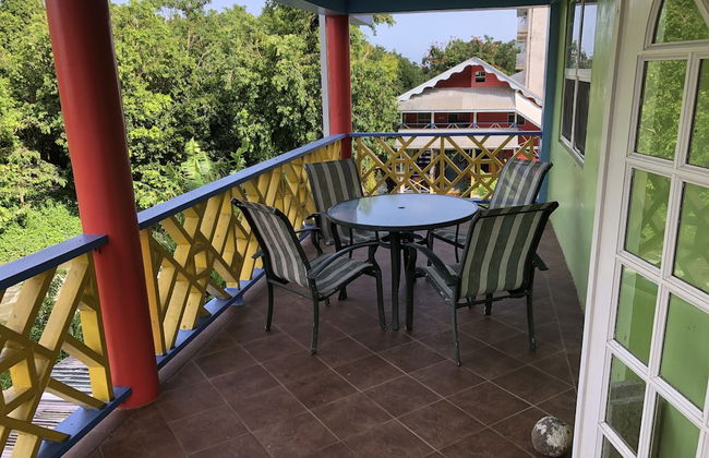 Coco Mango Suites - Photo 59