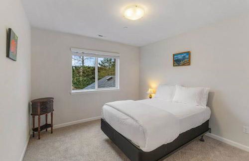 Serenity Shores in Kenmore - Foto 64