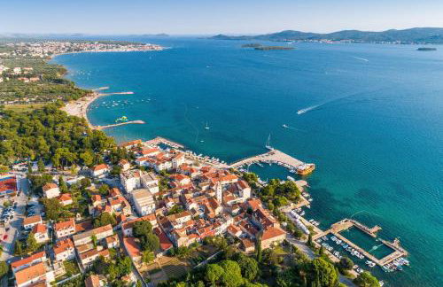 Merita Apartments with Pool - Photo 19