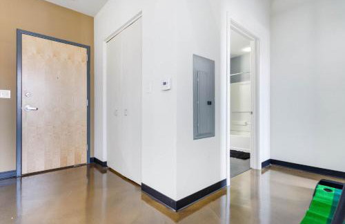 West Loop - City Views With In & Out Parking 2 - Photo 75