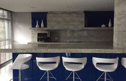 Estudio moderno com linda vista para a Serra - Foto 3