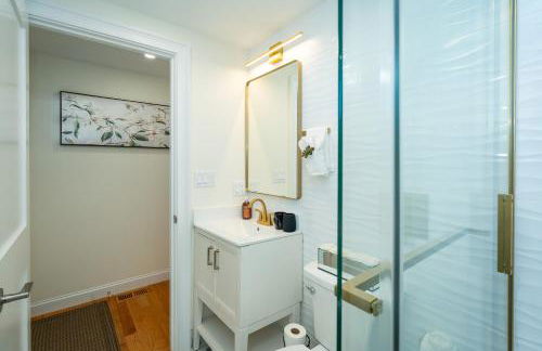 Elegant 4BR Home Yard 4 Parking in Dedham - Foto 10