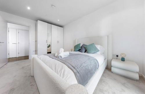 2 BR Flat By Regal Realms Short Lets & Serviced Accommodation London With City View - Foto 8