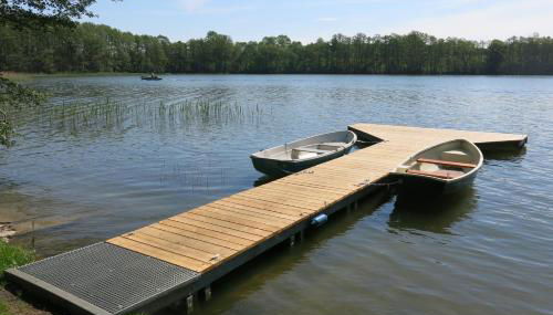 "Goldenes Haus am See mit Boot" - Foto 2