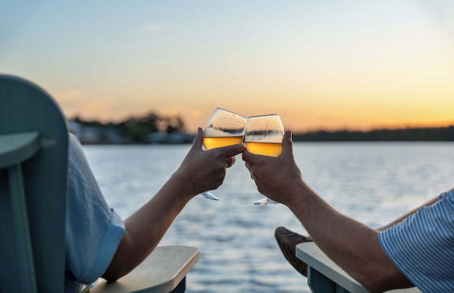 Secluded Waterfront Retreat for 23 Dock, Pets OK - Foto 36