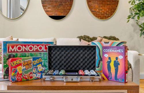 Luxury DC Rowhouse with Rooftop Firepit & Private Hot Tub- Near U Street & Logan Circle - Foto 52