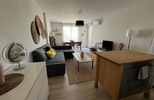 Charmant appartement ensoleillé-Terrasse - PARKING Gratuit - Isle sur la Sorgue - Photo 5