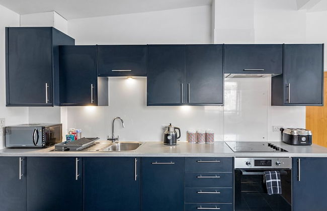 City Centre Spacious Apartment - Photo 12