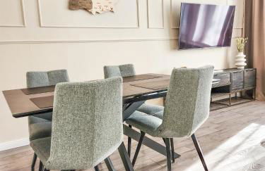 GELI Homes L1 - 2x Zimmer, 2x Kingsize Bett, 1 bis 4 Personen, Parkplatz, TV, Wifi, top Küche, Kaffee, Tee - Foto 4