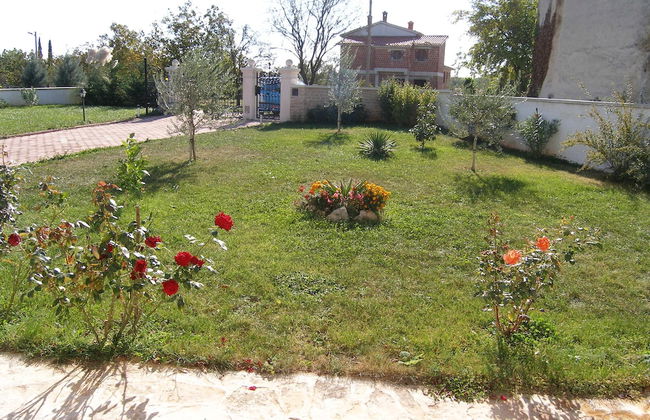 Villa Ana - Peaceful Location - Photo 18