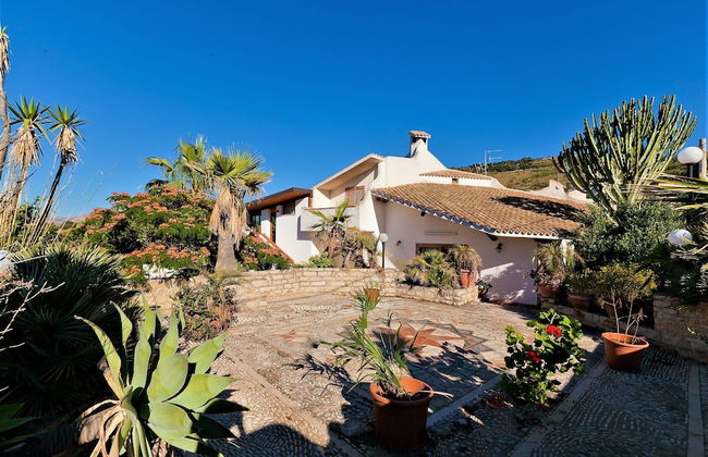 Holiday Home in Trapani With Sea View & Pool - Foto 31