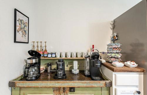 River Access at Blanco River, Charming Big Cottage - Foto 18