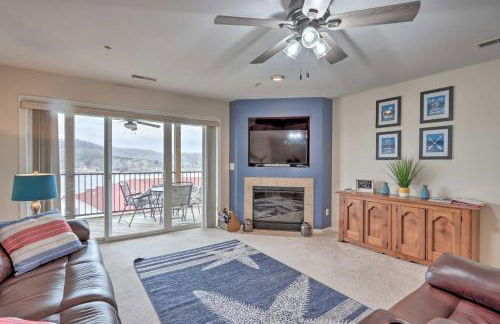 Community Pool and Dock Lake of the Ozarks Condo! - Foto 6