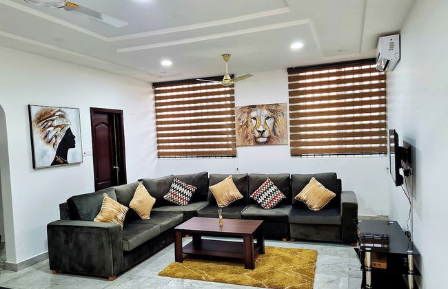 Gorgeous Quiet & Comfy Close to Highway - Foto 24