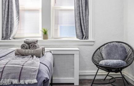 AC Retreat - Cozy 2BR by Tropicana & Beach - Foto 18