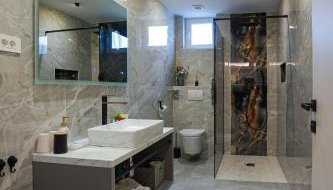 Franjković Premium Suite with Private Jacuzzi & Sauna - Foto 5, towels, Shower