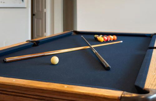 Iron & Ivy 5BR5BA Sleeps 12 - Foto 18