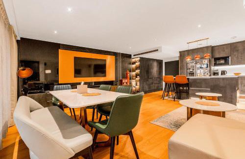 Upscale 3BR Apt w balcony, 3min railway station - Foto 1