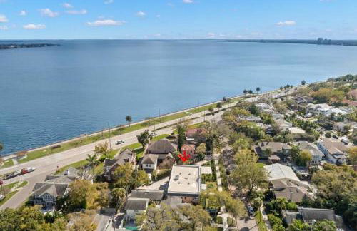 The Adaline Room #6 - Stunning Hyde Park Apartment, 1st Floor, Steps to Bayshore - Foto 66