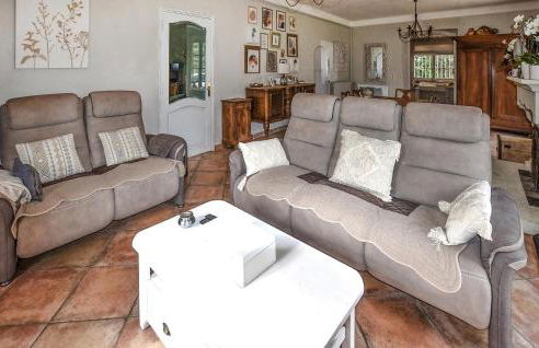 Nice Home In Entraigues-Sur-La-Sorg - Foto 6