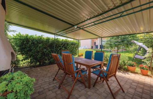 Four-Bedroom Holiday Home In Mihatovici - Foto 15