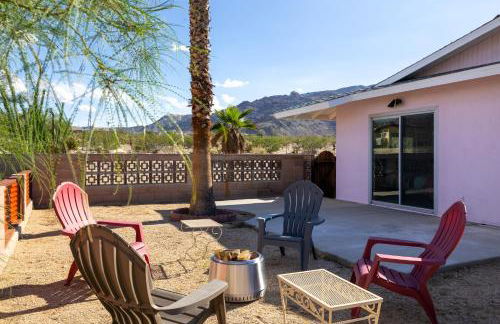 Mid Century Vibes - 2 Min to JTNP - Retro Dive Bar - View - Foto 39