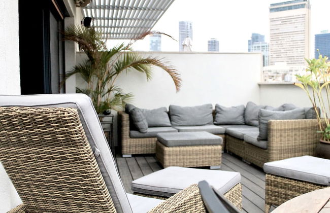 Stunning Duplex Near the Sea - Photo 24