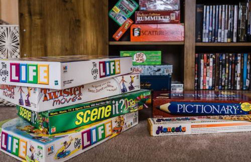 Wine Moose w Hot tub Fireplace Sauna 9min to Mt Snow - Foto 13