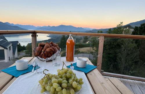 Spacious house with stunning views Puy-Sanières - Photo 1