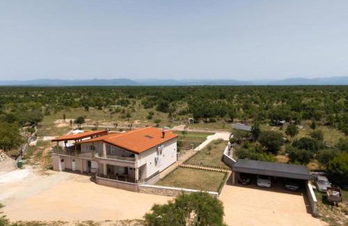 Five Bedroom Villa With Pool - Foto 38