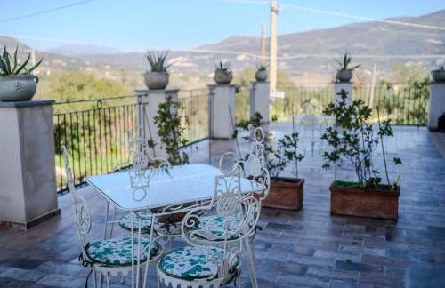 Casale nel Verde con Piscina e Vista - Foto 27