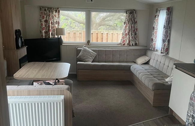 3 Bed Caravan - Sleeps 6 - Pets - 5 min to Beach - Foto 7