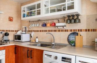 Piso con patio privado y parking Nervión Sevilla - Foto 21