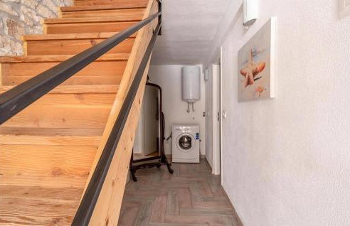 Beautiful Home In Putini With Kitchen - Photo 19