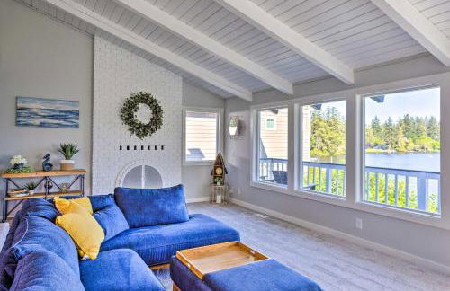 Lakeside Lacey Gem with Sauna and Private Dock - Foto 1