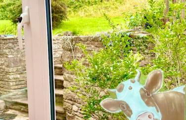 16th Century Farm House,6 Beds,5 BATHROOMS,SLEEPS 15,BBQ,HOT TUB,CINEMA ROOM WITH SURROUND SOUND,With Cymru Holidays - Foto 66