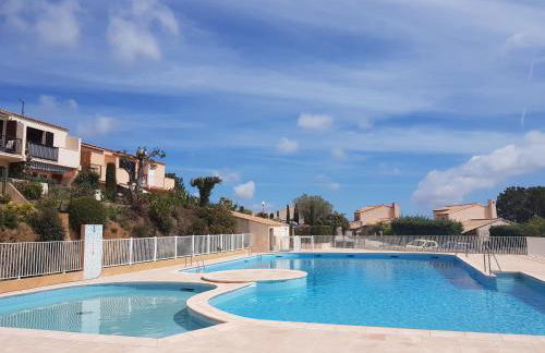 Villa mit großartigem Panoramablick auf das Meer und direkt am Pool - Foto 6