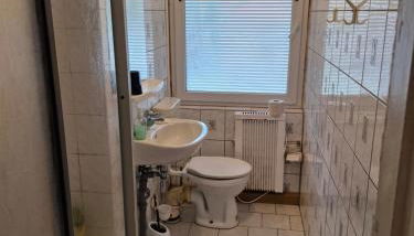 Bungalow 2 - 4-Raum-Wohnung mit Küche und 2 WC Duschen in Ohrdruf-Crawinkel - Foto 3