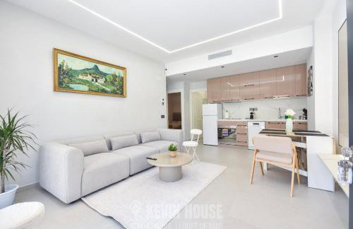 Kevin House - Serra Brava, Lloret de Mar - Photo 3